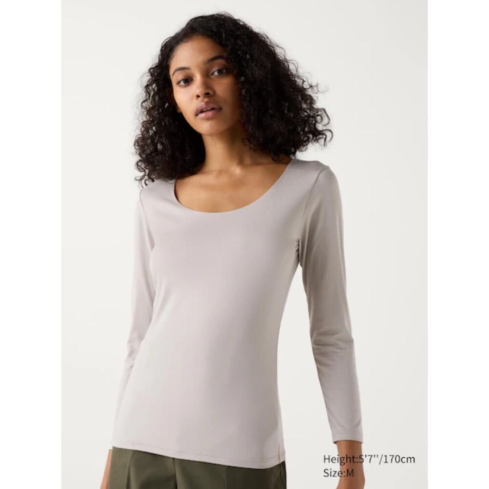 NWOT AIRISM UNIQLO Top XS Light-Grey Round-Neck Long-Sleeve Stretchy